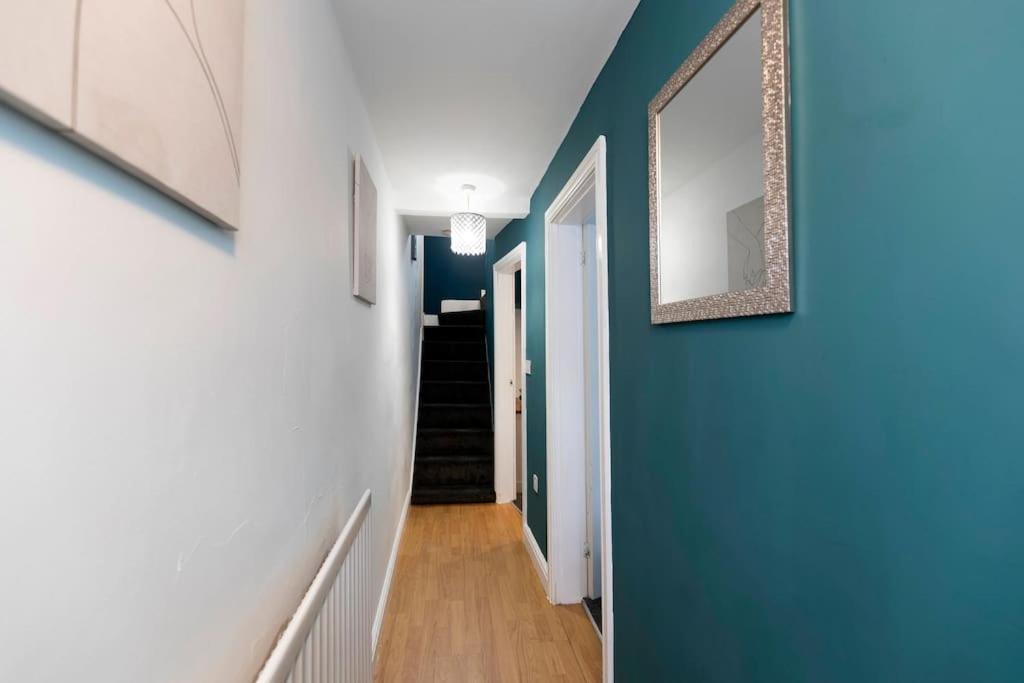 Town Centre & All The Comforts! Guisborough Extérieur photo