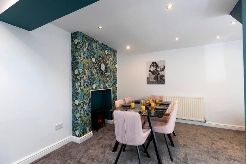 Town Centre & All The Comforts! Guisborough Extérieur photo