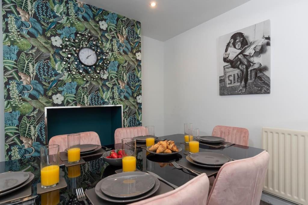 Town Centre & All The Comforts! Guisborough Extérieur photo